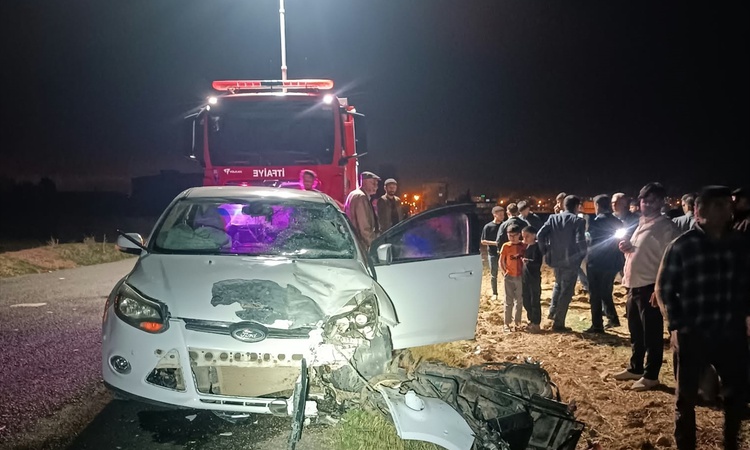 Sıcak Gündem: Mardin Kızıltepe'de otomobil motosikletle çarpıştı, 1 kişi öldü, 1 kişi yaralandı.