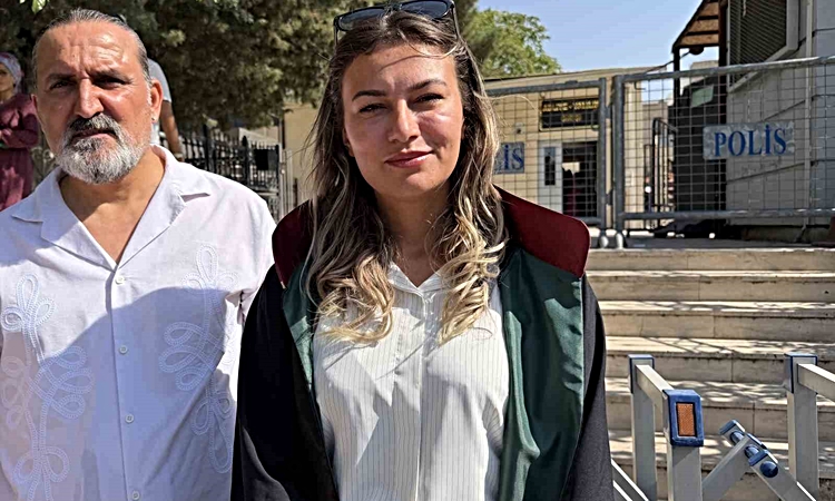 Sıcak Gündem: Mardin'de 'Marilyn Monroe' olarak tanınan Melek Karahan tahliye edildi - Son Dakika Bilgileri