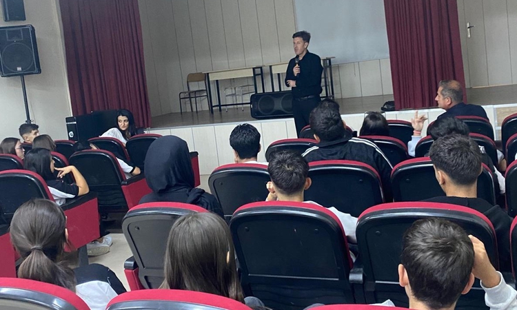 Sıcak Gündem: Mesleki eğitime yeni başlayan öğrenciler sektörle buluştu: Gelişmeler Takip Ediliyor