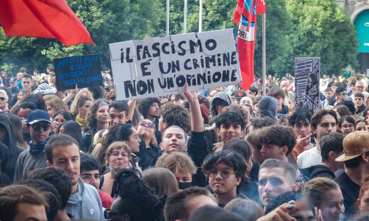 Sıcak Gündem: Milano'da 5 binden fazla kişi Meloni karşıtı protestoda polisle çatıştı ve Merak Edilenler