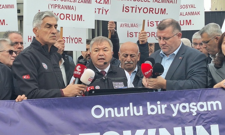 Sıcak Gündem: MSB, TSK ve Jandarmadaki sivil memurlar TÜİK önünde taleplerini sıraladı: Gelişmeler Takip Edili