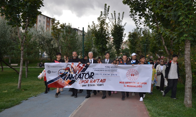 Sıcak Gündem: Muş'ta Amatör Spor Haftası kortejinde sporcular Yeni Spor Salonu'na yürüdü