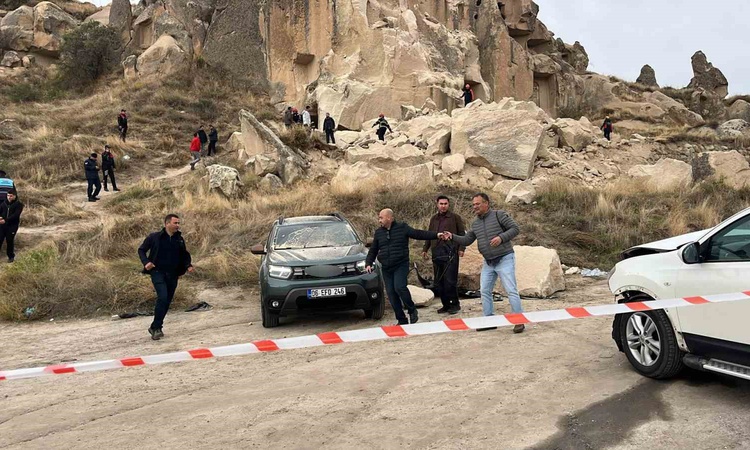 Sıcak Gündem: Nevşehir Göreme'de peribacası çöktü, yaralanan 3 kişi hastaneye sevk edildi | İşte Tüm Ayrıntıla
