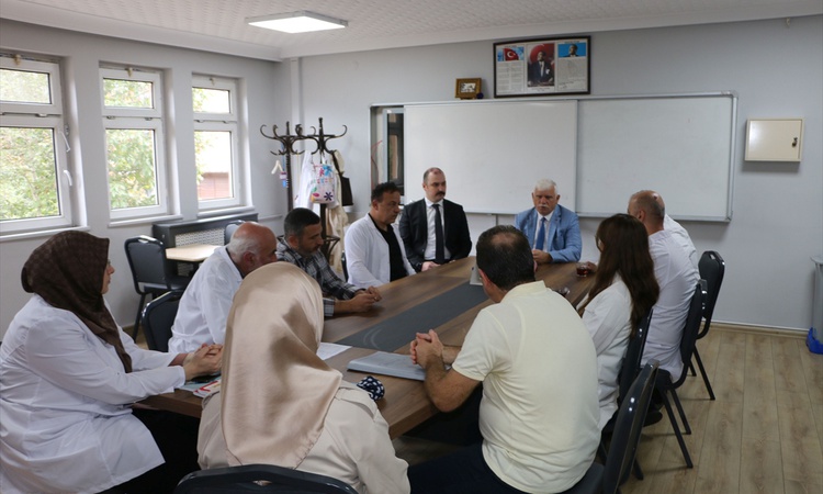 Sıcak Gündem: Of Milli Eğitim Müdürü Kabahasanoğlu, İhsan Karadeniz Ortaokulu'nda 8. sınıflara seslendi: Geliş