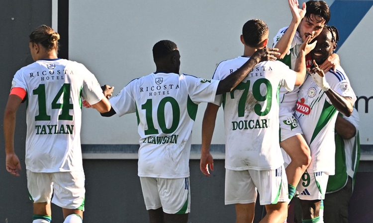 Sıcak Gündem: Rizespor, 10 kişi kalmasına rağmen kazandı - Son Dakika Bilgileri