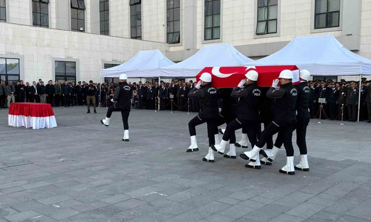 Sıcak Gündem: Silahlı saldırıda şehit olan polis için Ankara Emniyet Müdürlüğünde resmi cenaze töreni düzenlen