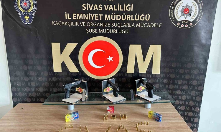 Sıcak Gündem: Sivas merkezli 4 ilde düzenlenen silah operasyonunda 2 şüpheli hakkında tutuklama kararı verildi