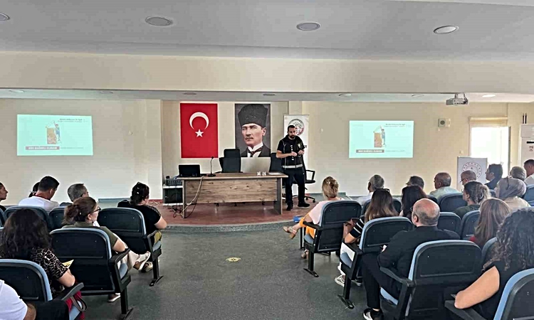 Sıcak Gündem: Söke'de okul yöneticilerine Narkorehber bağımlılıkla mücadele eğitimi verildi - Son Dakika Bilgi