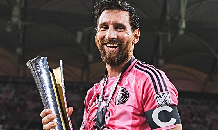Sıcak Gündem: Tarihin en çok kupa kazanan futbolcusu Messi, 48. şampiyonluğuna ulaştı: Gelişmeler Takip Ediliy