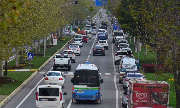 Sıcak Gündem: Tekirdağ’da trafiğe kayıtlı 402 bin 798 taşıtın 199 bin 625’ini otomobiller oluşturdu | İşte Tüm