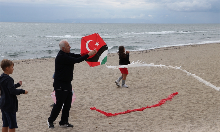 Sıcak Gündem: Tekirdağ'da uçurtmalar Gazzeli çocuklar için uçuruldu