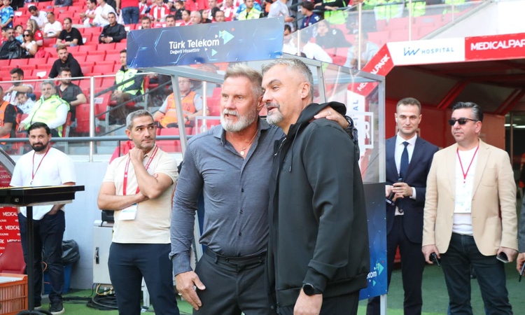 Sıcak Gündem: Trendyol Süper Lig: Samsunspor: 0 - Trabzonspor: 0 (Maç devam ediyor): Gelişmeler Takip Ediliyor