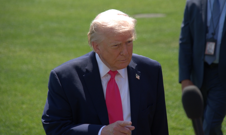 Sıcak Gündem: Trump, CNN, MSNOW ve Politico'yu Beyaz Saray'dan derhal yasakladı ve Merak Edilenler