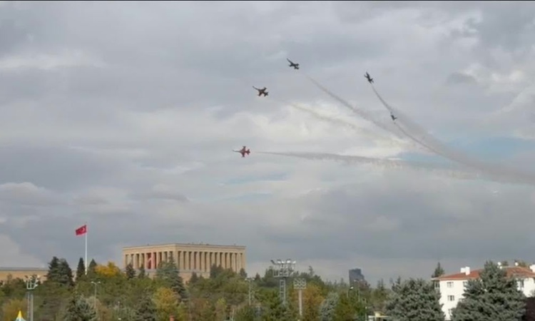 Sıcak Gündem: Türk Yıldızları 29 Ekim öncesi Anıtkabir uçuşu için Ankara'da prova yaptı | İşte Tüm Ayrıntılar