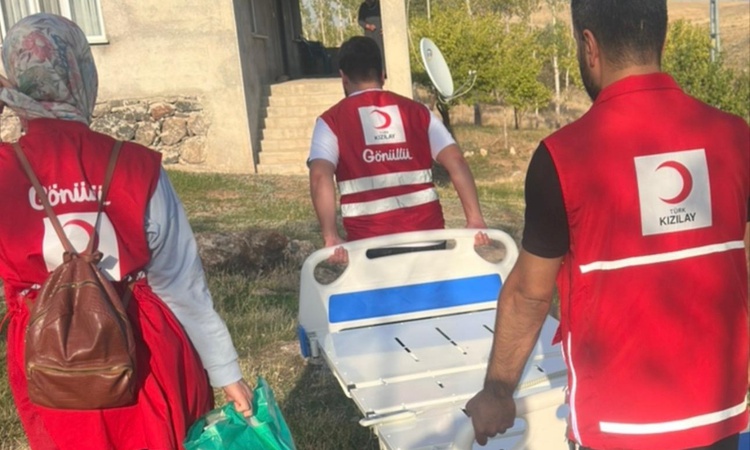 Sıcak Gündem: Van Muradiye'de Havin Acar'a elektrikli medikal yatak bağışçı desteğiyle ulaştırıldı: Gelişmeler