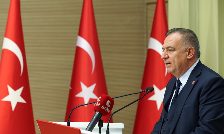 Sıcak Gündem: YENİ Parti vekili Zeybek, sanayide bir ayda 560 milyar TL erime olduğunu söyledi