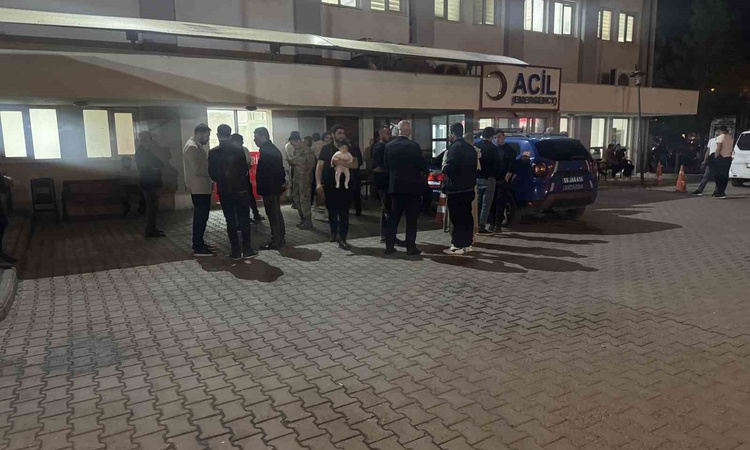 Siirt Kurtalan'da dışarıda yemek sonrası rahatsızlanan 25 kişi hastaneye kaldırıldı