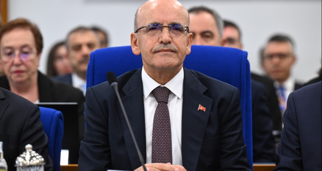 Son Gelişme: Şimşek halka Mehmet Bey’i şikayet etti - Son Dakika: Gelişmeler Takip Ediliyor