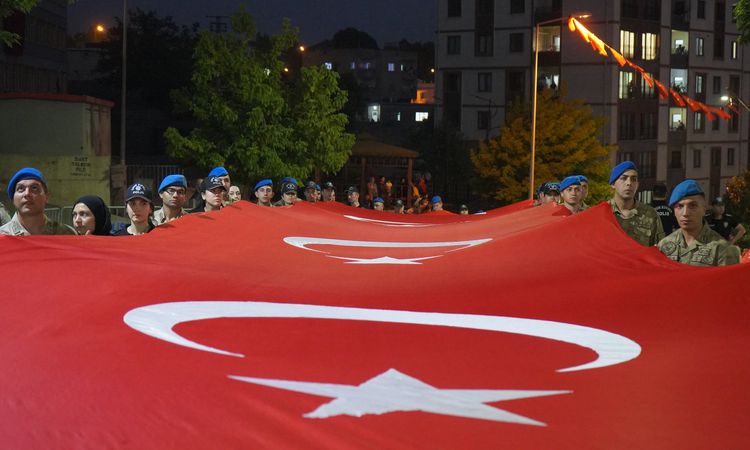 July 15 march with a 107-meter flag in Şırnak - Last Minute