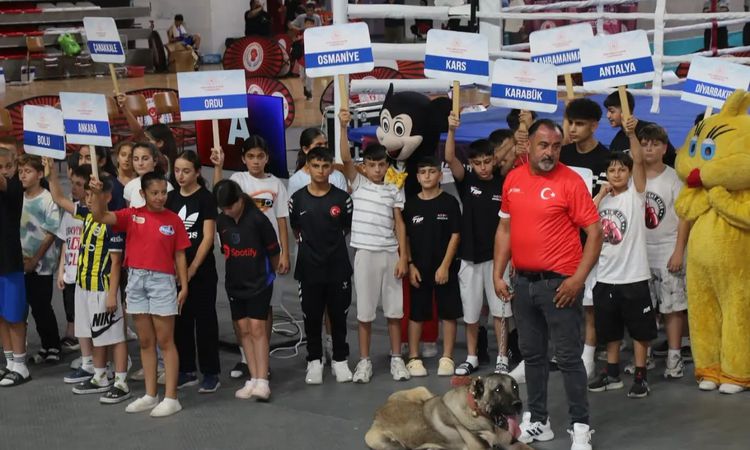 Sıcak Gündem: Sivas'ta U-13 Boks Şampiyonası Seremonisi Yapıldı - Haberleri ve Merak Edilenler
