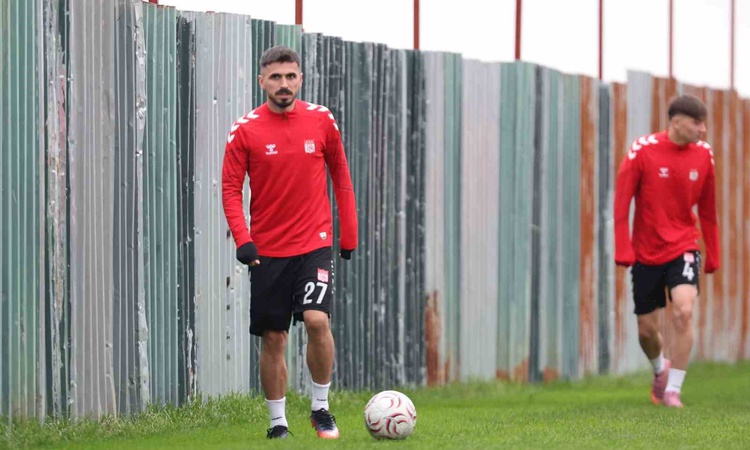 Sivasspor, yarın Ümraniyespor'a konuk olacağı maçın hazırlıklarını tamamladı