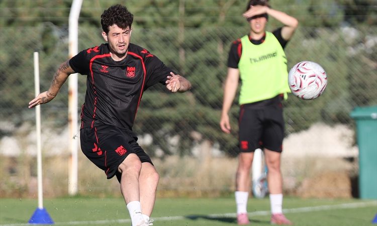 Son Gelişme: Sivasspor, yeni sezon hazırlıklarına devam etti - Son Dakika ve Merak Edilenler