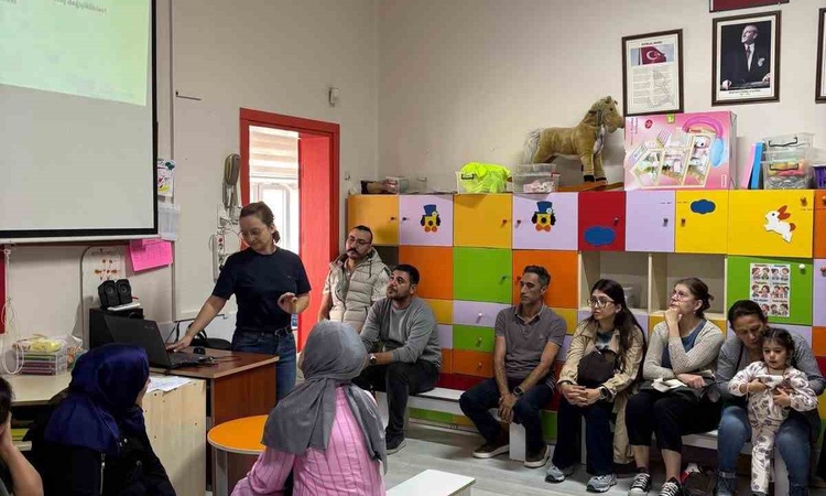 Söke'de anaokulunda Çocuk Akademisi eğitimiyle çocuklara sağlıklı gelişim anlatıldı ve Merak Edilenler