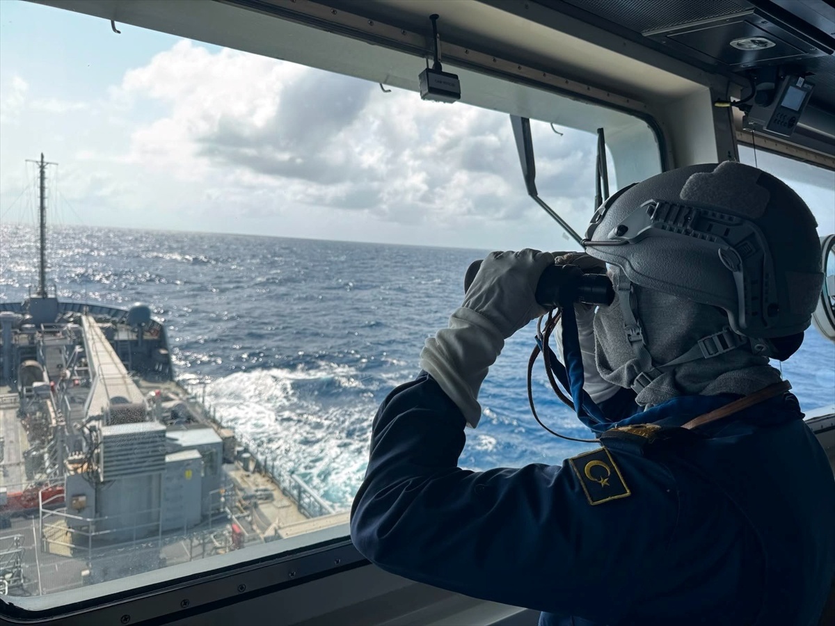 Somalia Naval Task Group elements continue their escort and protection duties - News