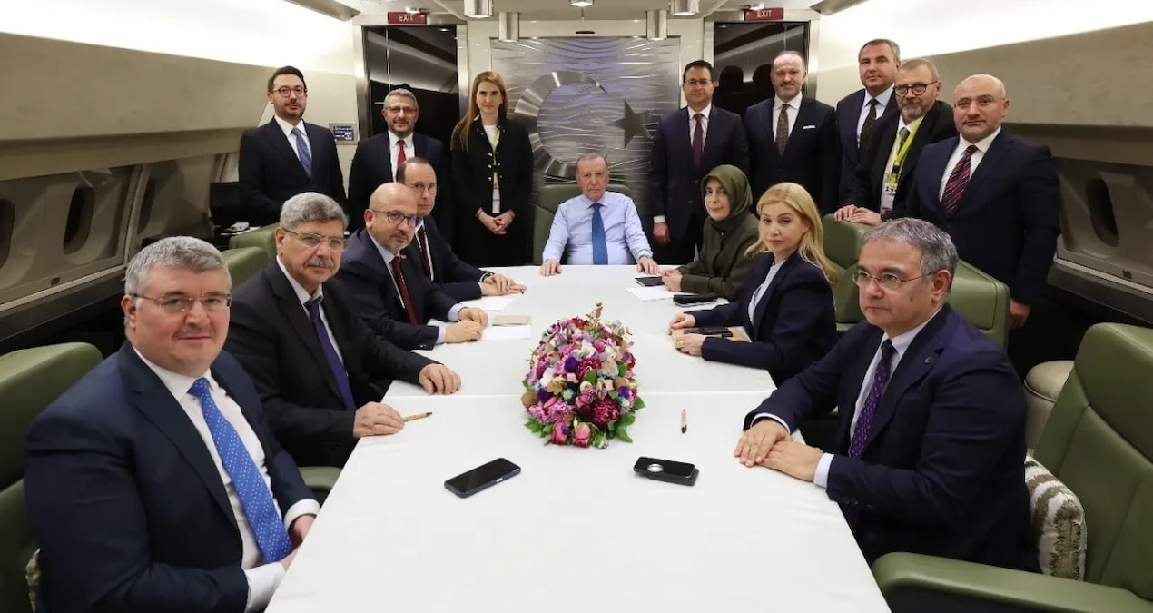 Ayrıntılar Netleşti: SON DAKİKA: Erdoğan'dan uçakta kritik açıklamalar! İran-ABD gerilimine en net cevap - Son