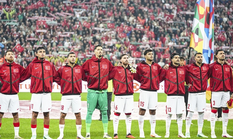 Son Gelişme: A Milli Takım'da iki futbolcu Belçika maçı öncesi antrenmana çıkmadı ve Merak Edilenler