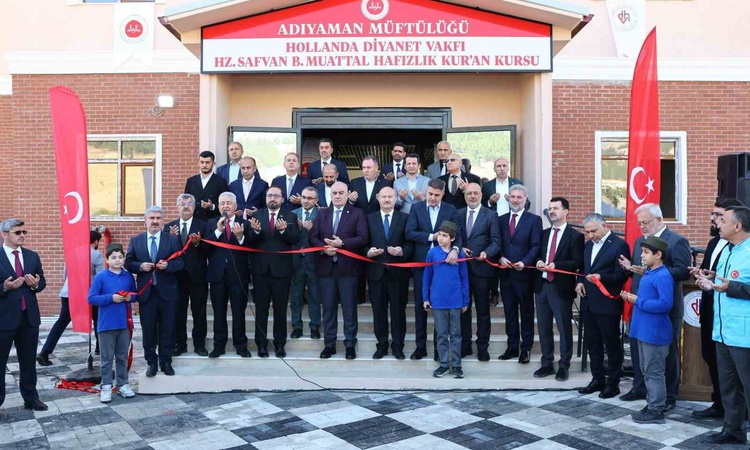 Son Gelişme: Adıyaman'da Hollanda Diyanet Vakfı katkısıyla yapılan cami ve hafızlık kursu açıldı - Son Dakika