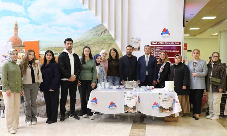Son Gelişme: AİÇÜ’de omaç helvası akademik ve idari personele ikram edildi