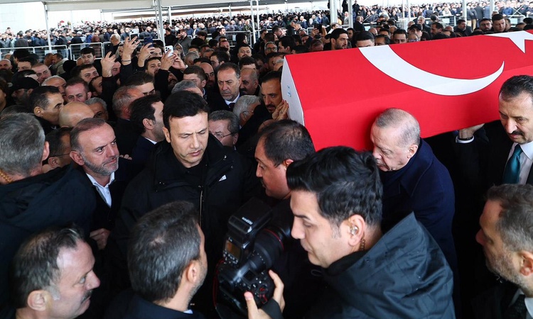 Son Gelişme: AK Parti'ye geçeceği konuşulan Alper Yeğin, Cumhurbaşkanı Erdoğan ile aynı karede