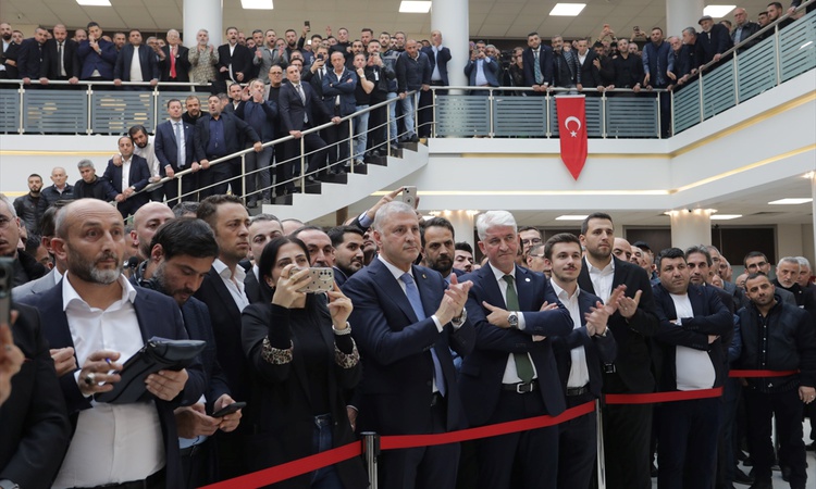 Son Gelişme: Akgün Altuğ, SATSO başkanlığına yeniden seçilerek üst üste üçüncü kez görev yapacak: Gelişmeler T