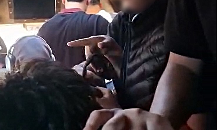 Son Gelişme: Aksaray'da öğrenci servisi tıka basa lise öğrencilerini okula taşıyor ve Merak Edilenler