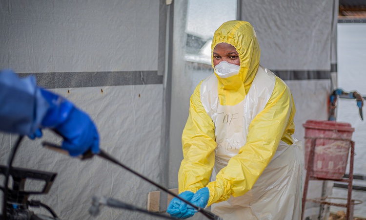 Son Gelişme: Albüm: Afrika Hastalık Kontrol ve Önleme Merkezi'nden Ebola'ya karşı uluslararası destek çağırısı