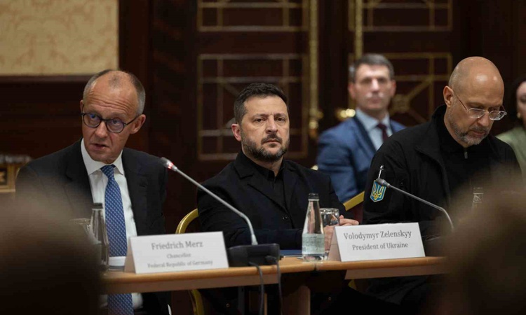 Son Gelişme: Almanya Başbakanı Merz Ukrayna'ya yaklaşık 1 milyar euro askeri yardım tüm detaylarıyla paylaştı