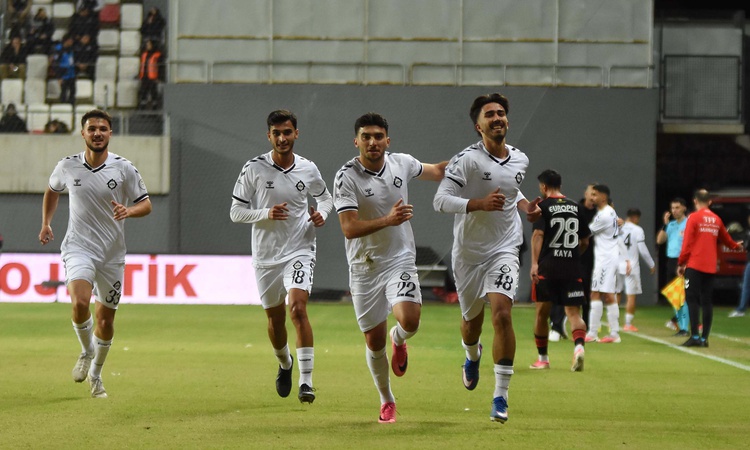 Son Gelişme: Altay, 1922 Akşehir SK maçında İzmir Atatürk Stadı'nda çıkış arayacak | İşte Tüm Ayrıntılar