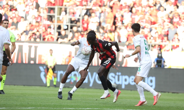 Son Gelişme: Arca Çorum FK, Süper Lig'de Corendon Alanyaspor'a kendi sahasında 2-1 yenildi ve Merak Edilenler