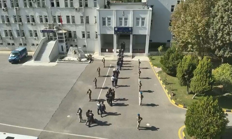 Son Gelişme: Aydın'da eşzamanlı uyuşturucu operasyonunda 71 şüpheli yakalanarak gözaltına sevk edildi: Gelişme