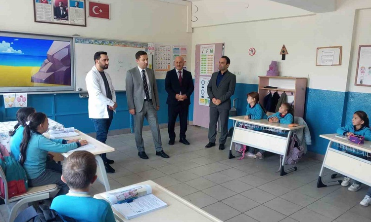 Son Gelişme: Aydıntepe Kaymakamı Yıldırım, okul ve kursları inceledi, pazar esnafıyla buluştu | İşte Tüm Ayrın