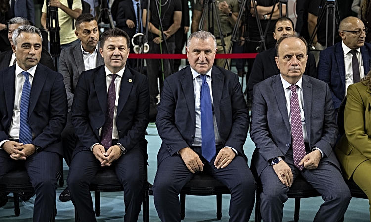 Son Gelişme: Bakan Bak, Türkiye Cimnastik Federasyonunun Etimesgut'taki yeni binasını açtı