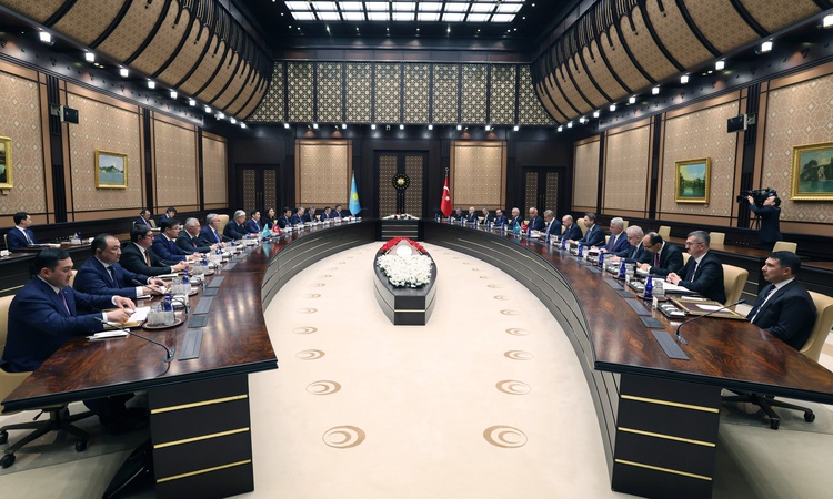 Son Gelişme: Bakan Bayraktar, Kazakistan Enerji Bakanı Akkenzhenov ile görüştü - Son Dakika Bilgileri