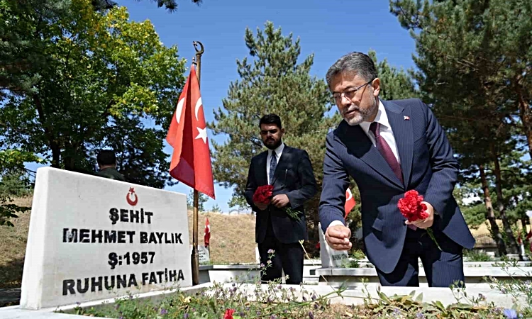 Son Gelişme: Bakan Yumaklı, Erzurum’da Gaziler Günü programına katıldı ve Merak Edilenler