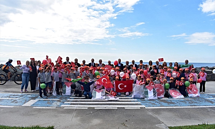Son Gelişme: Bakırköylü öğrencilerden Gazzeli çocuklar için uçurtma etkinliği