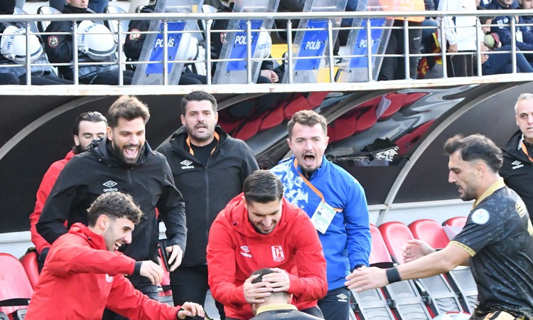 Son Gelişme: Balıkesirspor Etimesgutspor deplasmanında 2-2 berabere kaldı, 7. sıraya geriledi
