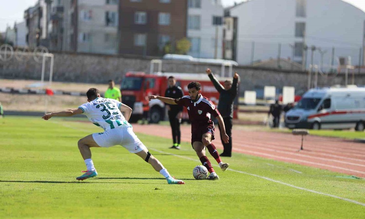 Son Gelişme: Bandırmaspor, sahasında Iğdır FK'ya 2-1 yenilerek 12. haftayı puansız kapattı: Gelişmeler Takip E