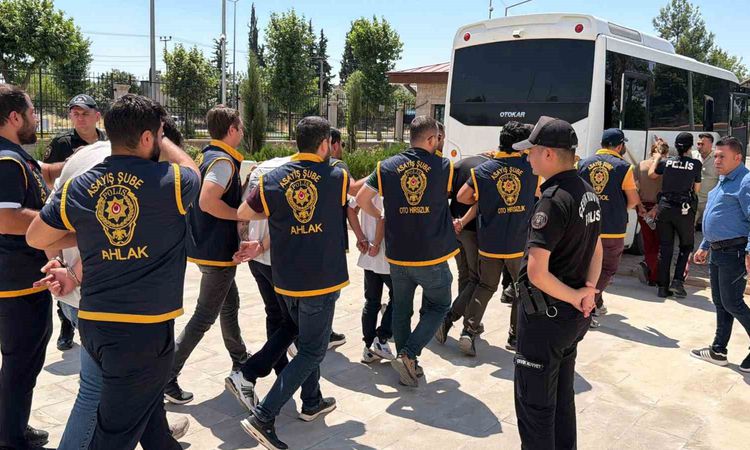 Son Gelişme: Bankacı Dolandırıcılara 6 İl Eş Zamanlı Operasyon - Son Dakika Bilgileri