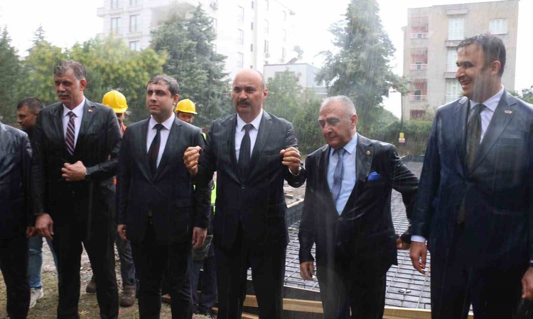 Son Gelişme: Batman'da 5 noktada yapılacak Emekliler Lokali'nin ilk adımı Kine Em Parkı'nda atıldı ve Merak Ed