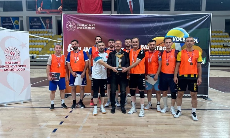 Son Gelişme: Bayburt'ta Kamu Spor Oyunları voleybol turnuvasını Bayburt Valiliği kazandı - Son Dakika Bilgiler